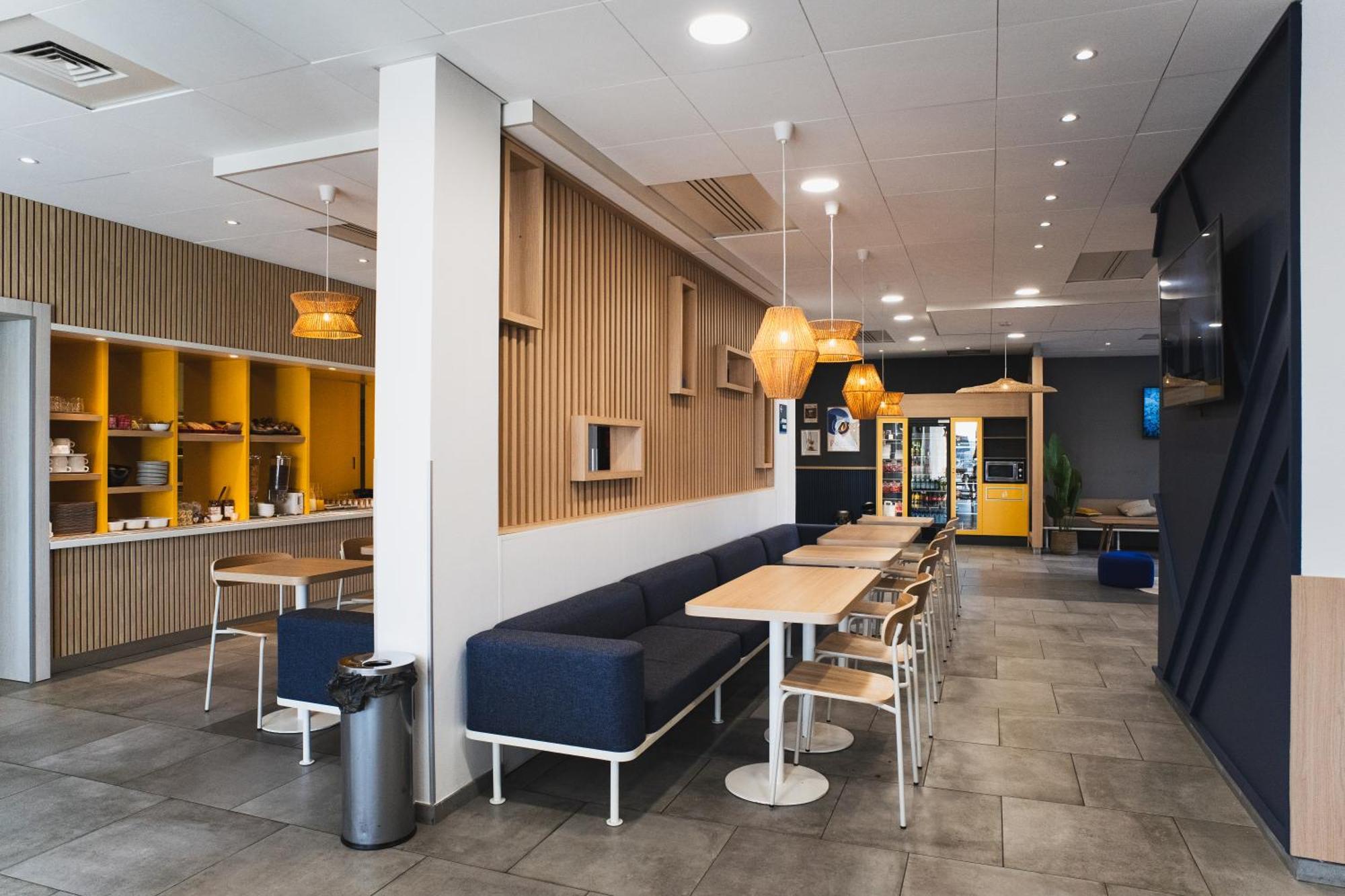 Hotel Kyriad Eco - Ferrand Estaing 2*